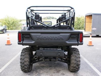 2025 Honda PIONEER 1000-6 DLX CREW DELUXE - Photo 6