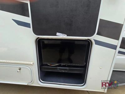 2022 Forest River RV Freelander — photo 11 view