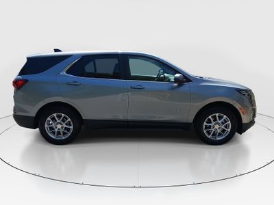 2024 Chevrolet Equinox — photo 8 view
