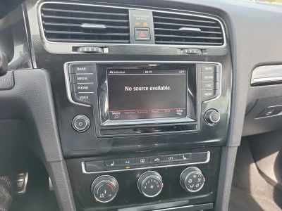 2015 Volkswagen Golf GTI — photo 23 view