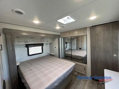 2026 Coachmen RV Catalina Legacy Edition - Photo 15
