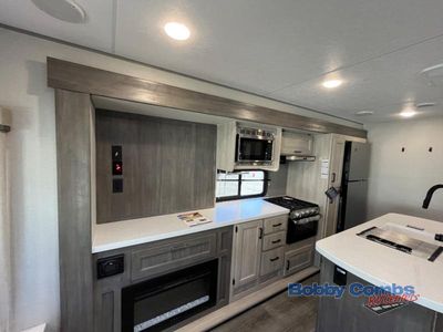 2026 Coachmen RV Catalina Legacy Edition - Photo 12