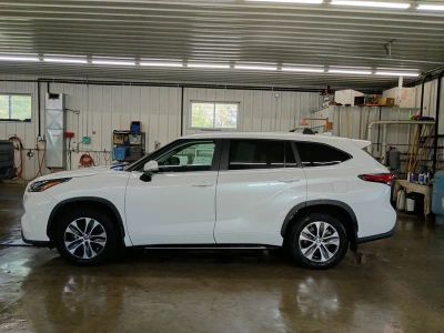 2023 Toyota Highlander — side profile view