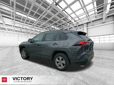 2025 Toyota RAV4 - Photo 5