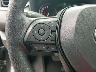 2025 Toyota RAV4 - Photo 14