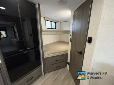 2025 Grand Design Transcend One - Photo 25