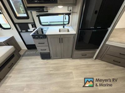 2025 Grand Design Transcend One - Photo 15