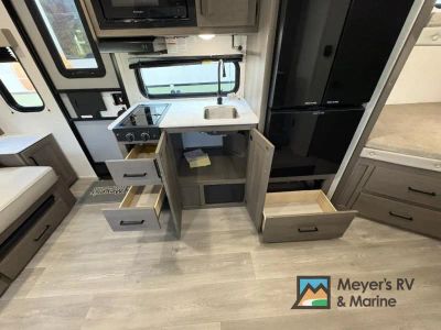 2025 Grand Design Transcend One - Photo 16