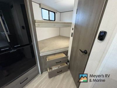 2025 Grand Design Transcend One - Photo 26