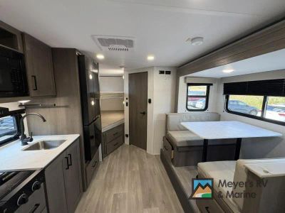 2025 Grand Design Transcend One - Photo 12