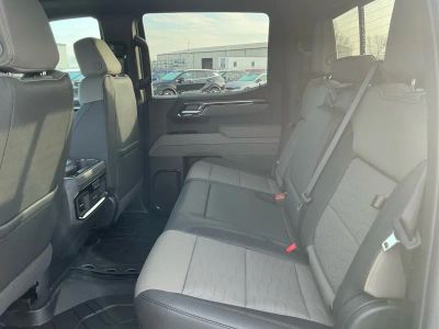 2026 Chevrolet Silverado 1500 — photo 17 view
