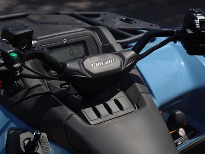 2026 Can-Am Outlander MAX XT 700 - Photo 11