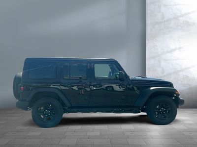 2026 Jeep Wrangler — photo 7 view