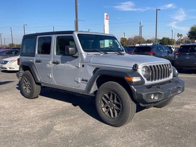 2024 Jeep Wrangler - Photo 3