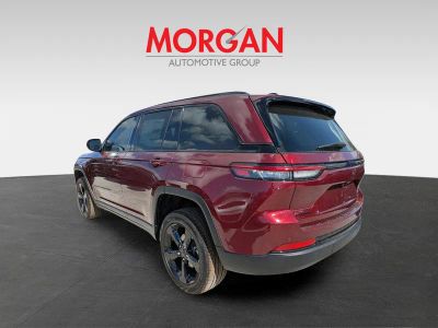 2025 Jeep Grand Cherokee — detail view