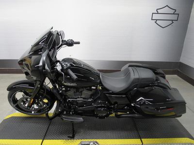 2025 Harley-Davidson FLHX - Street Glide - Photo 8