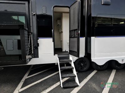 2027 Axiom RV Vendetta — rear three-quarter view