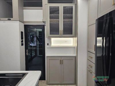 2027 Axiom RV Vendetta — photo 20 view