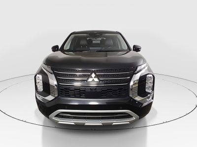 2024 Mitsubishi Outlander - Photo 2