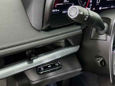 2025 Chevrolet Corvette - Photo 8