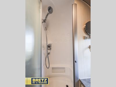 2025 Airstream Flying Cloud - Photo 11