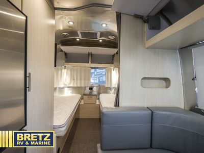 2025 Airstream Flying Cloud - Photo 9