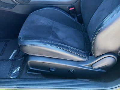 2017 Dodge Challenger — photo 16 view