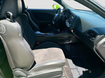 2017 Dodge Challenger — photo 28 view