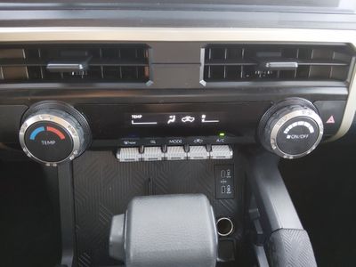 2025 Toyota Tacoma 2WD - Photo 19