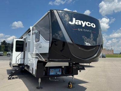 2026 Jayco Seismic - Photo 1