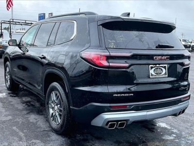 2025 GMC Acadia — detail view