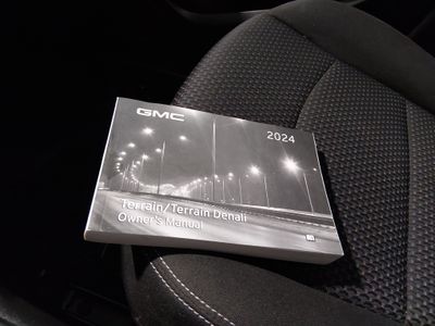 2024 GMC Terrain — photo 17 view