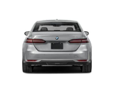 2027 BMW 5 Series — photo 8 view