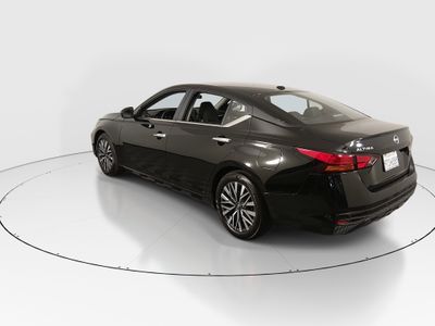 2025 Nissan Altima - Photo 5