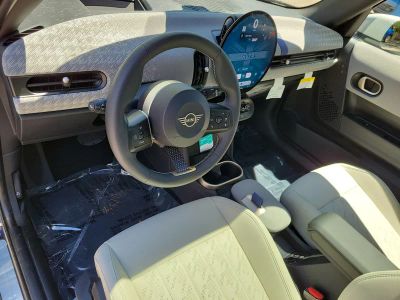 2026 MINI Hardtop 4 Door — photo 15 view