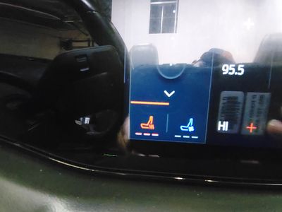 2024 Ford Mustang - Photo 17