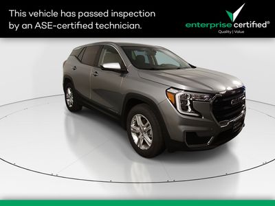 2024 GMC Terrain FWD 4dr SLE — front three-quarter view