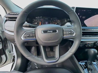 2022 Jeep Compass — photo 10 view
