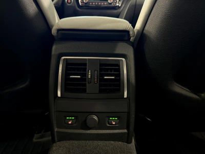 2016 BMW M3 — photo 8 view