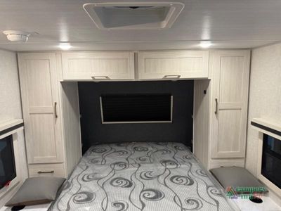 2025 Forest River RV Surveyor Legend - Photo 19