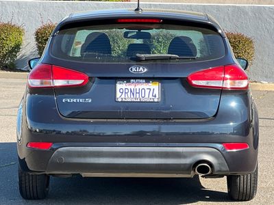 2017 Kia Forte5 - Photo 8