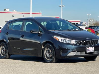 2017 Kia Forte5 - Photo 5