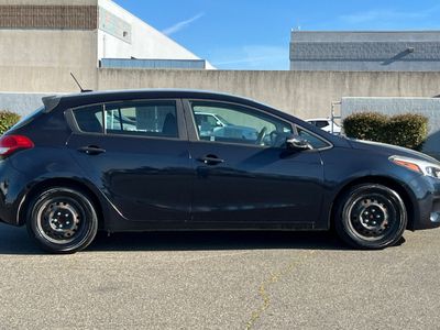 2017 Kia Forte5 - Photo 6