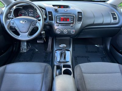 2017 Kia Forte5 - Photo 3
