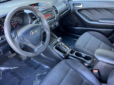 2017 Kia Forte5 - Photo 11