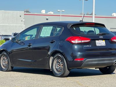 2017 Kia Forte5 - Photo 7