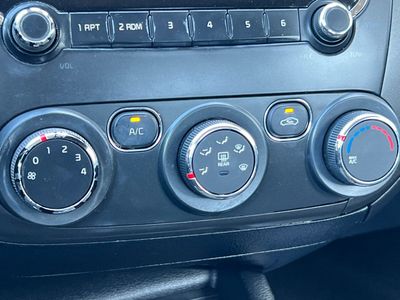 2017 Kia Forte5 - Photo 20