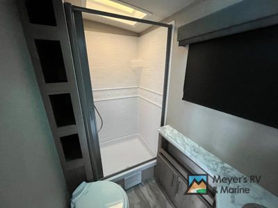 2022 Grand Design Imagine - Photo 14