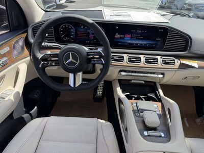 2026 Mercedes-Benz GLS - Photo 5