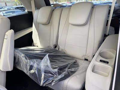 2026 Mercedes-Benz GLS - Photo 31